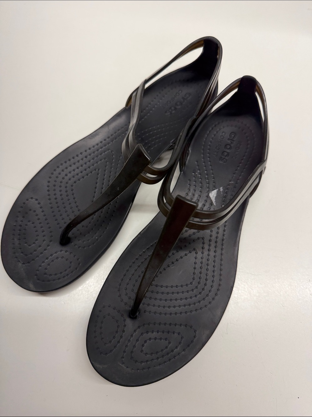 Crocs Isabella T-Strap Sandals Jelly Flats Slip On Lightweight Shoes Black 7